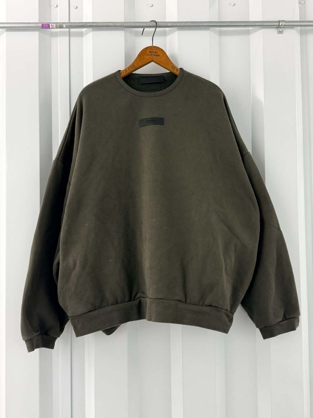 Fear of God Essentials Crewneck Sweatshirt Mens XL Olive Green Rubber Logo FOG